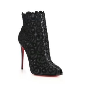 Christian Louboutin Booties 🎄🎅🏼❤️